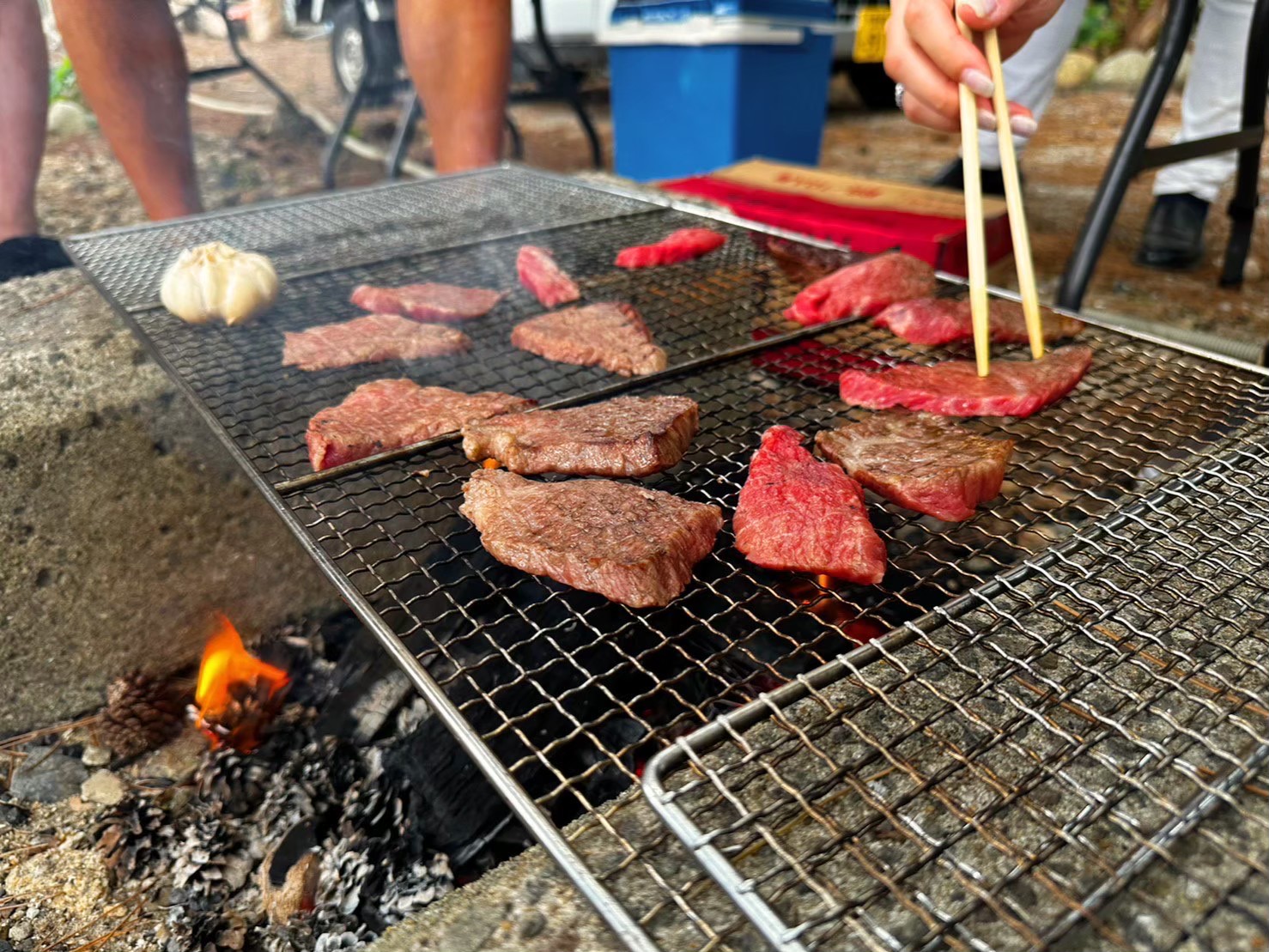 屋久島の集落や食の雰囲気が伝わるイメージ
